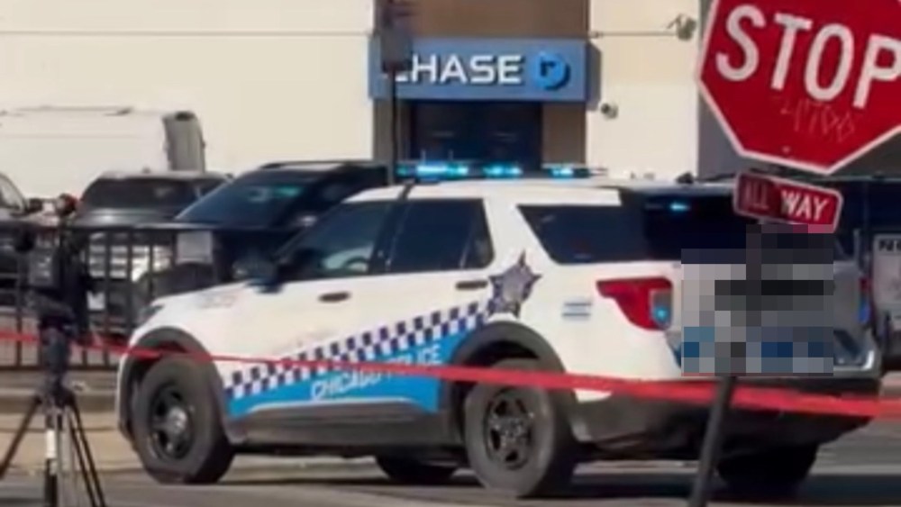 DRIVER SHOT DURING BRINKS ARMORED TRUCK ROBBERY OUTSIDE CHASE BANK IN ...