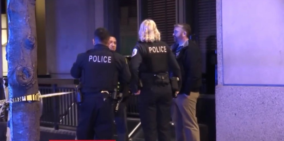 MAN STABBED ON CTA PLATFORM IN CHICAGO’S RIVER NORTH OVERNIGHT